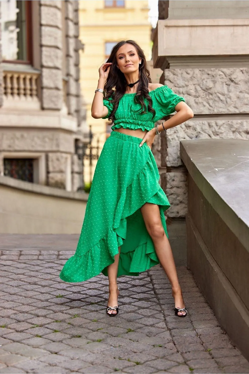 Chic Asymmetrical Summer Outfit with Ruffled Skirt