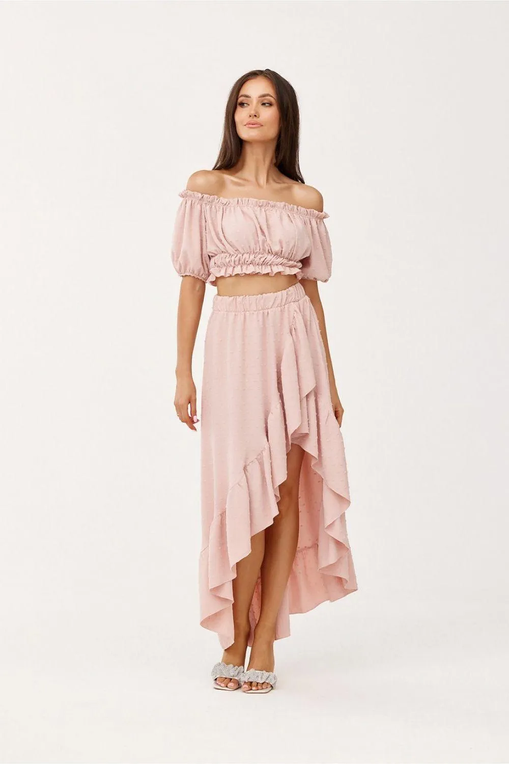 Chic Asymmetrical Summer Outfit with Ruffled Skirt